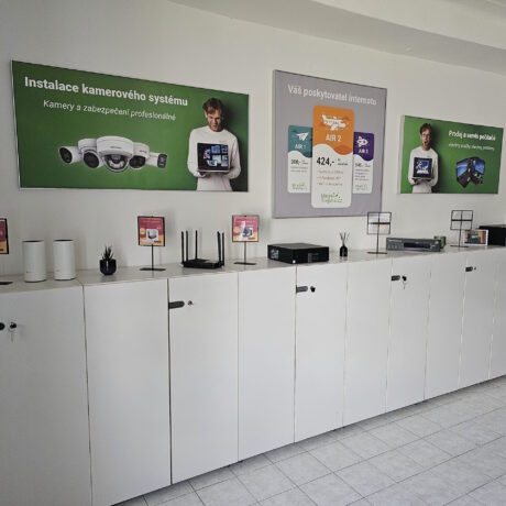 Instalace kamerového systému Ukázka instalace kamerového systému a zabezpečení v showroomu.